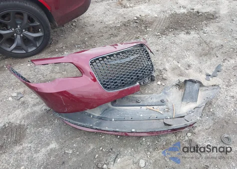 2020 Chrysler 300 Touring z USA, uszkodzony, nr VIN 2C3CCAAGXLH209353